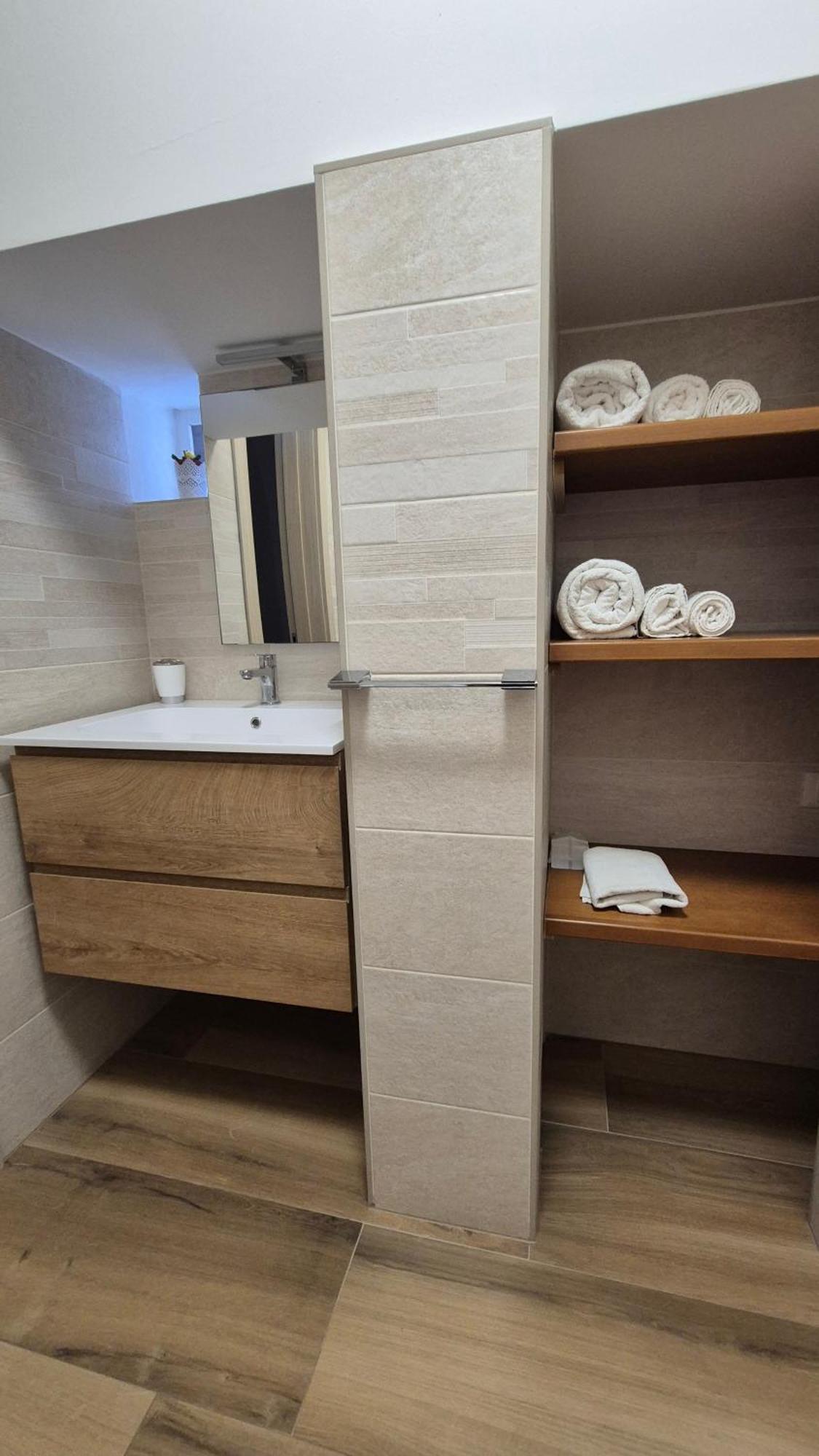 Camicia 20 Apartment Монополи Екстериор снимка